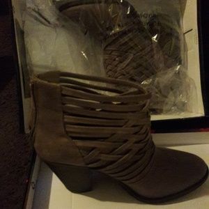 Fergalicious boots size 9